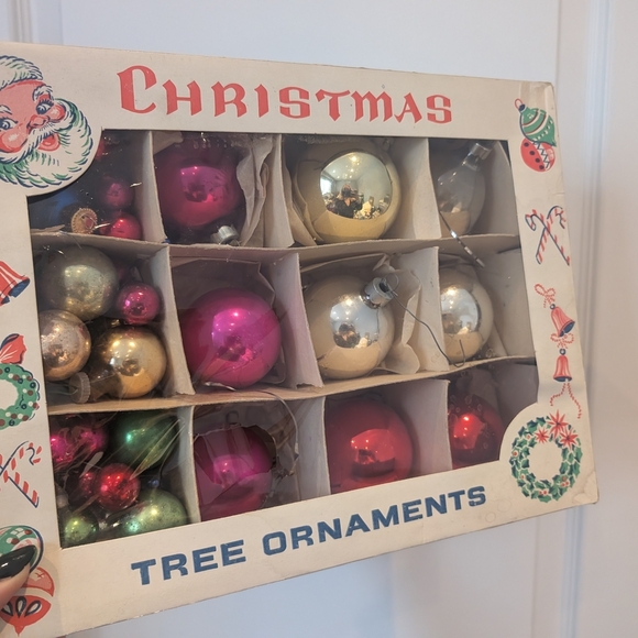 Vintage Christmas Tree Ornaments Set - Picture 3 of 11